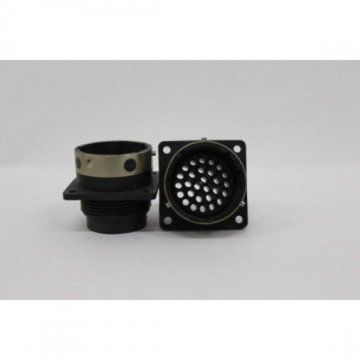 Souriau- FCI - BURNDY  28 WAY SOCKET UTG02028S  ( 105-332)